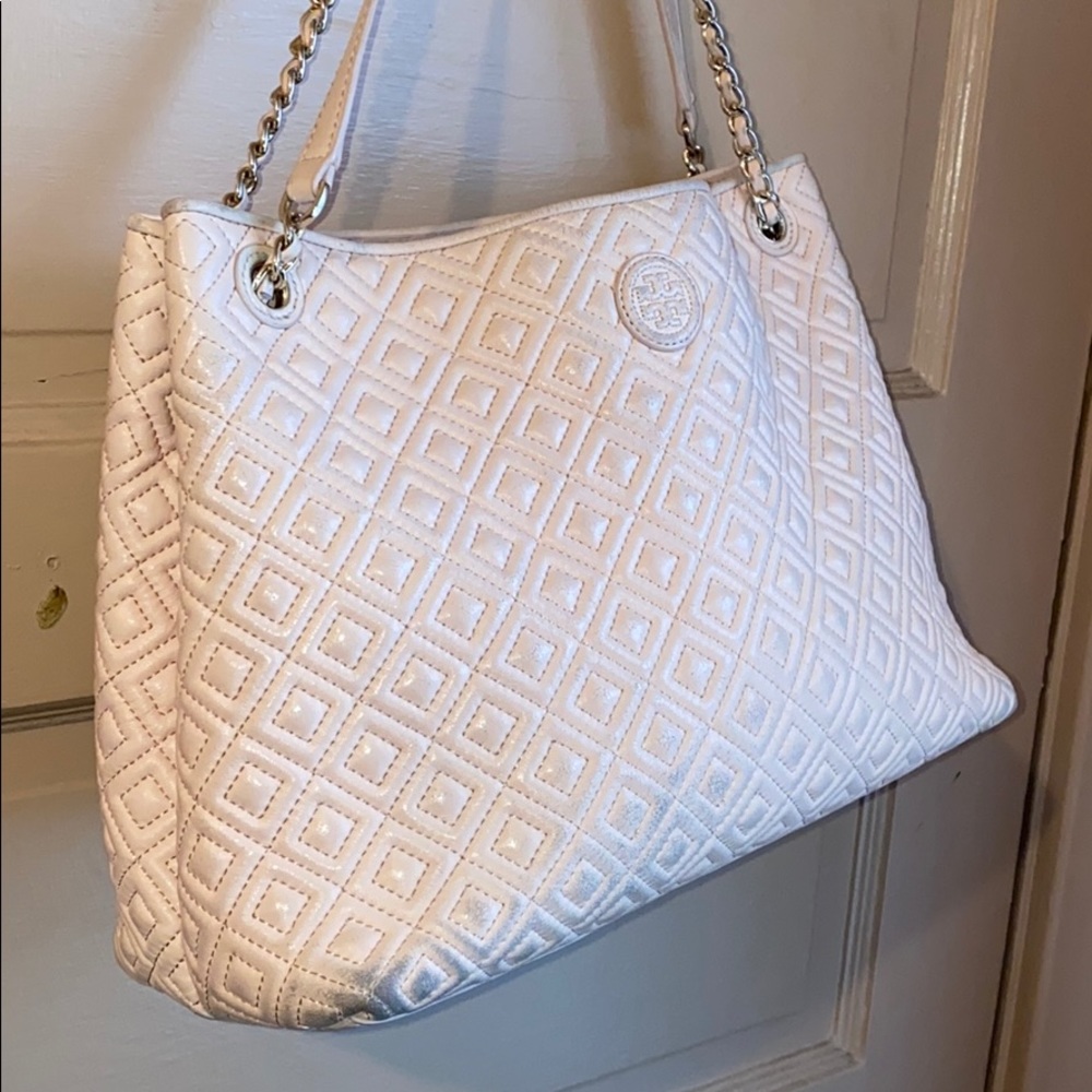 Light pink quilted Tory Burch bag